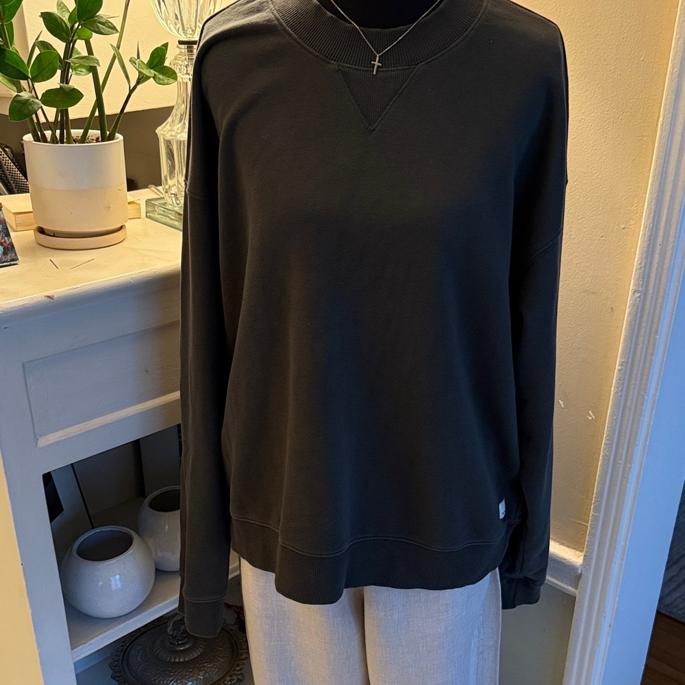 VUORI Dark Green Crewneck Sweatshirt